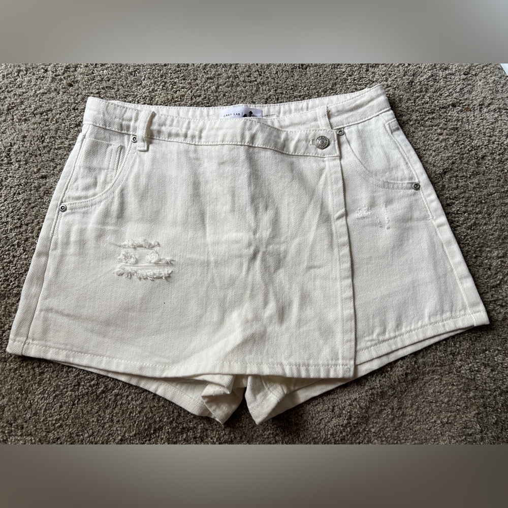 Grey Lab Los Angeles White Denim Skort//Size Medium
